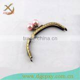 ChInese Manufacturer Antique Brass DIY Sewing Coin Purse Frames Pink Beads Kiss Clasp thumbnail-4