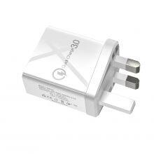Wholesale UK Adapter USB Adapter QC 3.0 Quick Charging Plug for Fast Mobile Phone Charger thumbnail-5