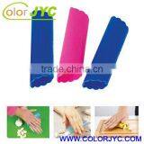 Plastic Garlic Peeler thumbnail-1