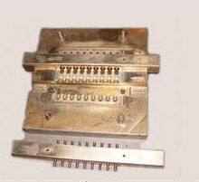 OEM Custom Plastic Injection/Extrusion Molding Part ABS Rubber EPDM NBR From China Factory Moulding Cutting Processing Services thumbnail-4