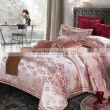 Fashion Design Yarn Dyed Jacquard Bed Linen Set