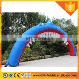 2017 Special Design Red Color Heart Shape Advertising Inflatable Arch
