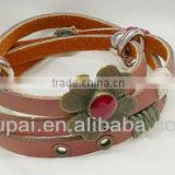 Lady cow leather bracelet with flower