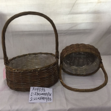 Willow Basket With Handles And Plastic Liners thumbnail-5