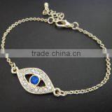 Rhinestone Paved Hamsa Hand Fatima Hand Evil Eye Charm Bracelet High Quality Goldfill Chain Bracelet thumbnail-4