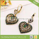Retro Bohemian Dirr Heart-shaped Resin Gold Plated Ear Clip thumbnail-2
