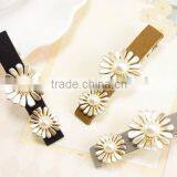 Fashion Lovely Decorative Flower Pearls Hair Clip Hair Accessory thumbnail-3