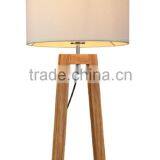 MT5246-BN 2016 New Wood Led Table Lights Desk Lamp Bed Side Lamp Fabric Shade High Quality