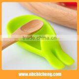 Creative Style Eco-friendly Silicone Tea Cup Clip/Tea Bag Holder/White Chopstick Rest thumbnail-4
