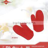 High Heat Resistant Custom Design Silicone Household Oven Glove thumbnail-1