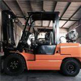 3t LPG Forklift thumbnail-1