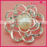 Keering Fancy Brooch With Ivory Pearl for Shoes WBR-1554