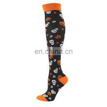Novelty 20-30 Mmhg Skeleton Bats Women Men Stocking Pumpkin Alien ET Mummy Pattern Jacquard Spooky Halloween Compression Socks thumbnail-3
