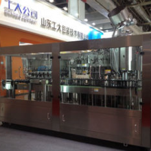 Big Capacity Automatic Beer Bottling Equipment 3 In 1 5000 Bph - 6000 Bph