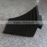 Rubber Wheel Chock/wheel Stop/wedge/traffic Wheel Stopper