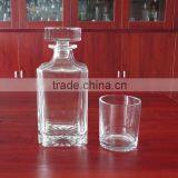 750ml Beautiful Embossed Square Glass Whiskey Decanter With Glass Lid thumbnail-6