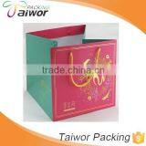 Manufacturer Customized High End Gold Foiled Paper Packaging Bag thumbnail-1