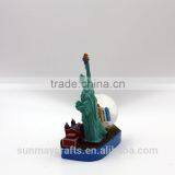 Wholesale Custom Souvenir New York Snow Globe for Sale thumbnail-5