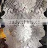 SQUARE LACE TABLE RUNNER
