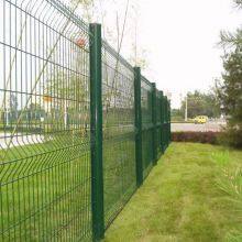 Galvanized 3D Curved Welded Wire Mesh for Architectural Facades - 2mm Wire Diameter thumbnail-3