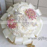 Luxury Handmade Flower Boquet Wiht Gorgeous Brooches thumbnail-1