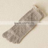 Hot Sale Japanese Design OEM School Teen Girls Summer Thin Cotton Cozy Toe Yoga Socks
