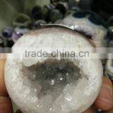 Wholesale Natural Open Smlie Quartz Crystal Geode for Decoration
