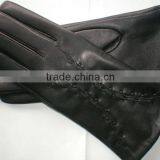 Woman's Glave thumbnail-1