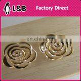 2015 New Design 18MM Transparent Rose Resin Button
