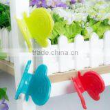 2017 Trending Products Butterfly Shaped Silicone Oven Rack Guard Oven Mitts thumbnail-4
