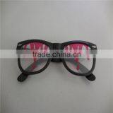 Heart-Shaped Party Glasses thumbnail-1