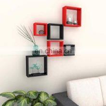 Квадратные деревянные стеллажи - кубики для стены