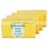 Johnsons Baby Soap With Honey 4 x 100g thumbnail-1
