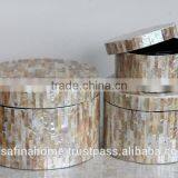 Set of 3 Round Mother of Pearl Boxes thumbnail-1