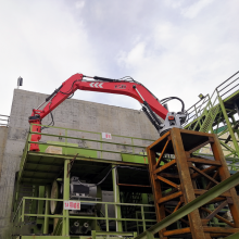 Stationary Type Pedestal Rock Breaker Boom System thumbnail-3