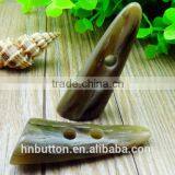 2014 New Design Resin Sew Toggle Button