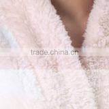 China Manufacturer Flannel Academy Bathrobe Gown thumbnail-2