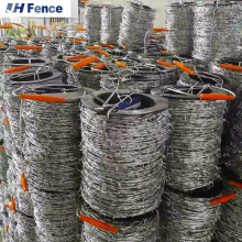 3kgs -50kgs 50 Kgs 500 Meters 1000 Meters Cheap Farm Hot Dipped Galvanized Fence Barbed Wire Mesh Length Price Per Roll for Sale thumbnail-3