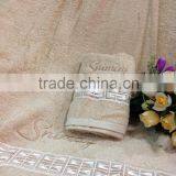 Embroidered Towel Wholesale Cute Design Pure Cotton Yarn Dyed Small Square Jacquard Face Towel thumbnail-5