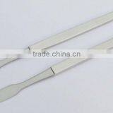 Helveston Tissue Retractor Thin Curved Blade 1 thumbnail-1