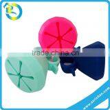 Wholesale Fashion Shape Customized Logo Diamond Silicone Finger Wearable Nail Polish Bottle Holder thumbnail-1