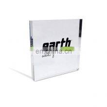 20 мм цельный прозрачный акриловый блок для визуального продвижения товаров. Индивидуально изготовляемые акриловые блоки с логотипом оптом