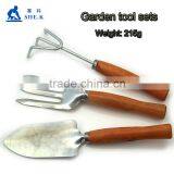 Green Product Hand Holding Wooden Handle Garden Tool Set