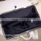 2016 New Design Backpack Fashion Lady's Tote Bag Canvas Backpack With Kiss Buckle thumbnail-5