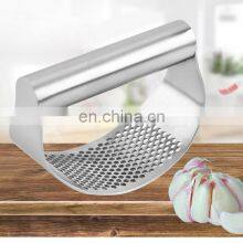 Wholesale New Arrival 2021 Professional Manual Stainless Steel Garlic Press Crusher thumbnail-2