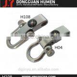 Metal alloy shackle, screw pin bow shackle with compass