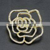 New Hollow Design Rose Brooches 2016 Gold Shine Crystal Rose Brooch for High End Party Dress thumbnail-1