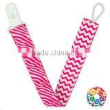 Green Narrow Chevron Ribbon White Plastic Pacifier Clips thumbnail-5