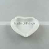 Wholesale Cheap Heart-shape White Porcelain Ashtray thumbnail-2