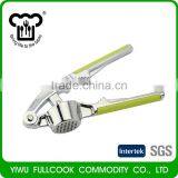 Top Sale Custom Design Soft Handle Aluminum Alloy Garlic Presser thumbnail-1